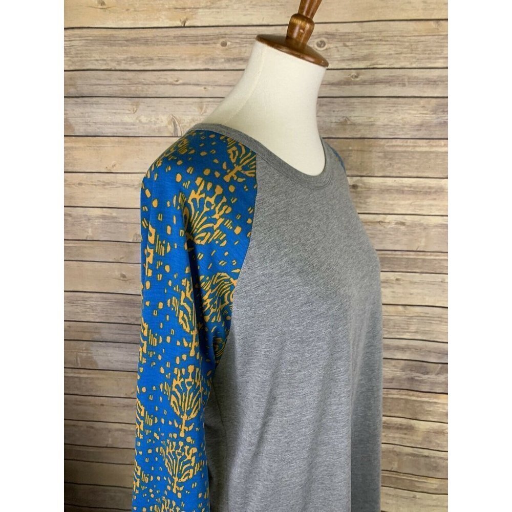 Lularoe Plus 2X Randy Raglan Gray Rounded Hem Blue - Picture 8 of 9